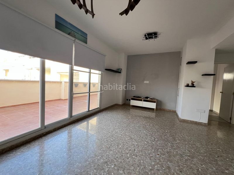Foto a9229f4b-5aeb-430b-9b93-4e75ca5f82fb. Lloguer àtic amb aparcament piscina a Valterna Paterna