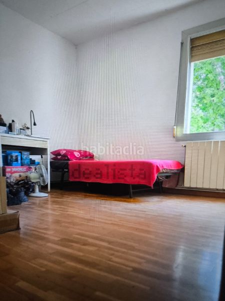 Foto 329736a8-e202-4940-b5e1-6aacc71dd253. Pis amb xemeneia calefacció a Sant Martí de Provençals Barcelona