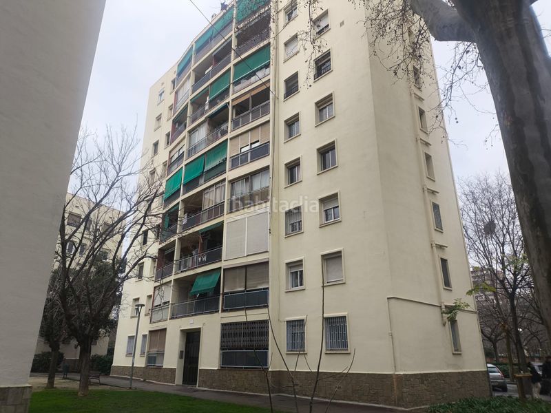 Foto 807dbe78-5aca-44fc-bc7d-be9c2cab03cd. Pis amb xemeneia calefacció a Sant Martí de Provençals Barcelona