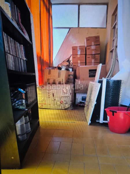 Foto b915bba0-c2db-4d32-af84-427d6d22e2f4. Pis amb xemeneia calefacció a Sant Martí de Provençals Barcelona