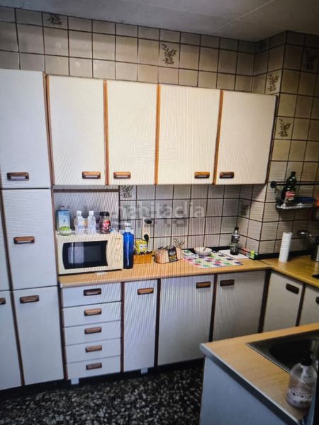 Foto bd116dc2-022b-462f-80d2-0576fe7d5c44. Pis amb xemeneia calefacció a Sant Martí de Provençals Barcelona