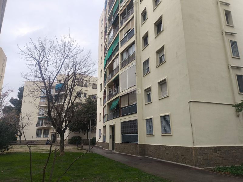 Foto c1f500c3-1cad-4c8c-b9b5-2a2d45706a64. Pis amb xemeneia calefacció a Sant Martí de Provençals Barcelona