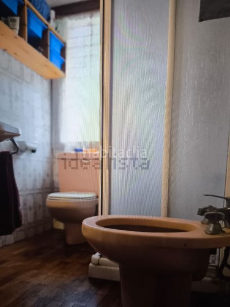 Foto e0229ecf-45d2-4a43-a498-7393c28d5e8d. Pis amb xemeneia calefacció a Sant Martí de Provençals Barcelona