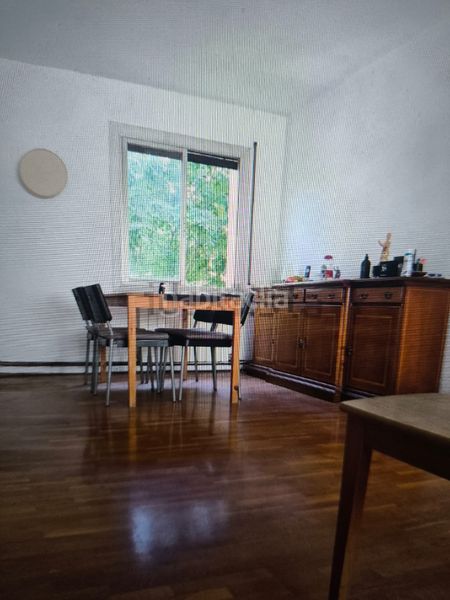 Foto fd1576f6-1e75-4235-b736-c1bc8e4893c5. Pis amb xemeneia calefacció a Sant Martí de Provençals Barcelona