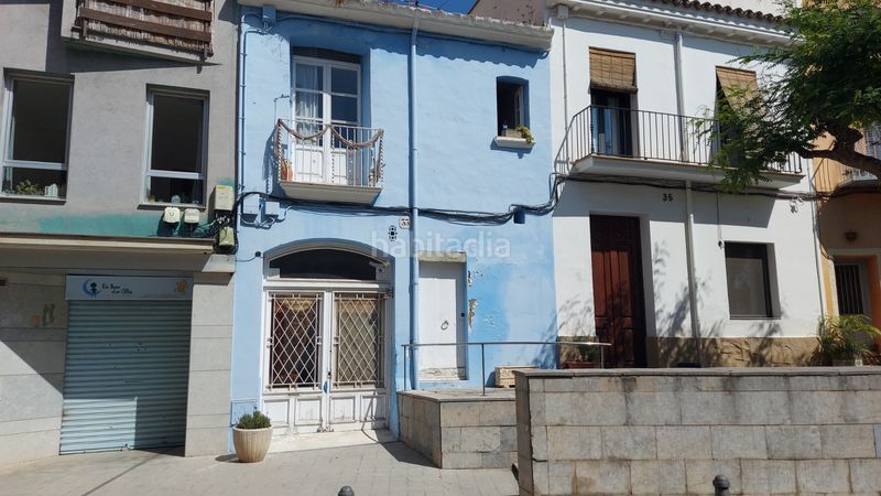 Foto 06901f6b-f436-47d4-82bf-2daaaa8f2836. Casa adossada amb xemeneia calefacció a Caldes d´Estrac