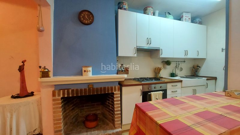 Foto 40b5e3d9-0fd2-4e65-bf74-4d206dd68b8f. Casa adossada amb xemeneia calefacció a Caldes d´Estrac