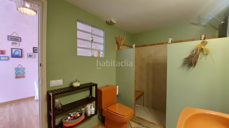 Foto 62bf9e3a-1728-4a07-88da-6055331d6a60. Casa adossada amb xemeneia calefacció a Caldes d´Estrac