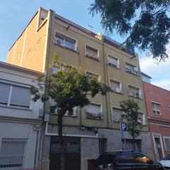 Attique  Carrer de la gran vista. Ático de 2 hab con terraza con las mejores vistas de barcelona.