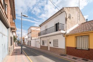 Maison à Avda. De los Ogíjares. Venta de casa en armilla
