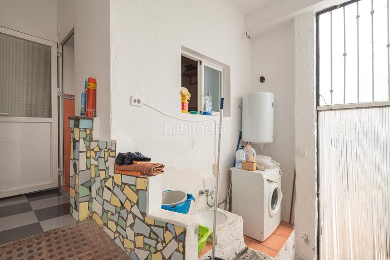 Foto 333b4f42-56e9-4948-a9f5-3f1dd03c3bd0. Casa adosada chalet adosado en venta en la zubia en Zubia (La)