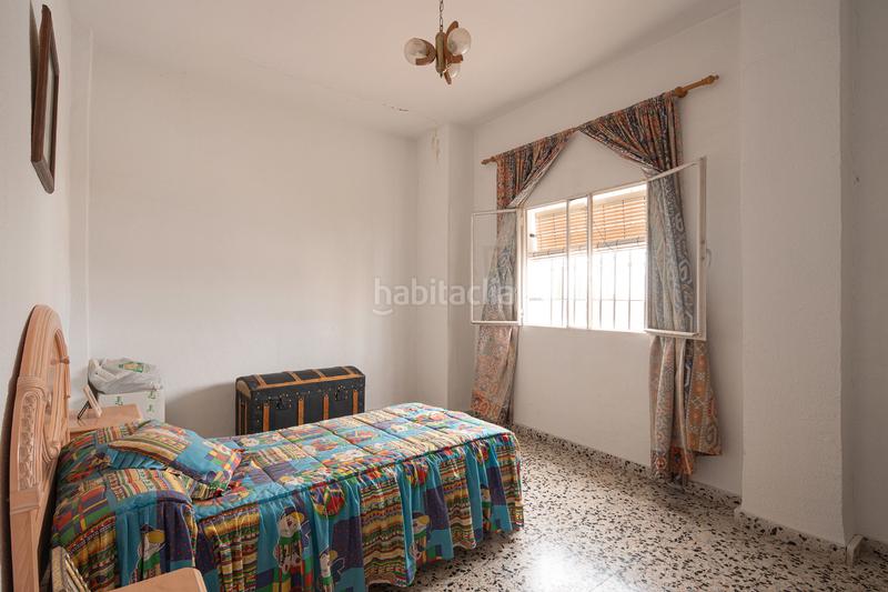 Foto a3f80bb9-072c-491b-a6d1-95a3297bd889. Casa adosada chalet adosado en venta en la zubia en Zubia (La)