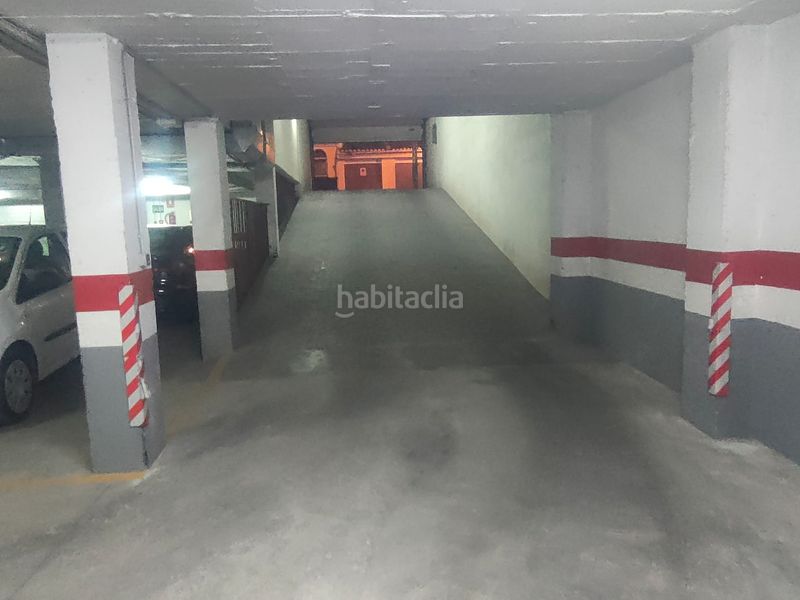 Foto 2da9dbd3-a50e-4cc2-9b2a-a3d06f367bbc. Aparcament cotxe a Huétor Vega