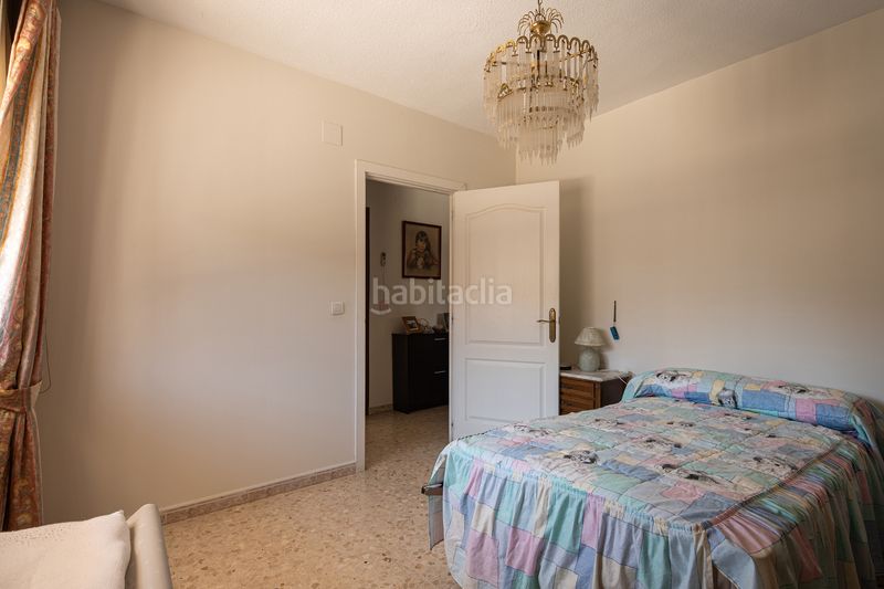 Foto c3564d90-17d7-4d87-aa37-802a768c0480. Casa aparellada amb xemeneia aparcament a Lancha del Genil Granada