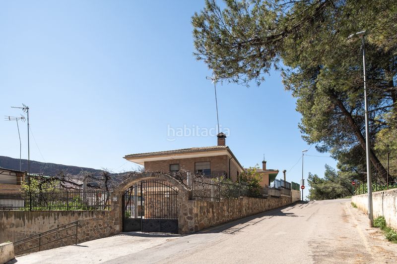 Foto da47e06c-1fce-4b4f-91b2-2f4983bd1997. Casa aparellada amb xemeneia aparcament a Lancha del Genil Granada