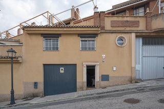 Semi detached house  Calle pedro jiménez