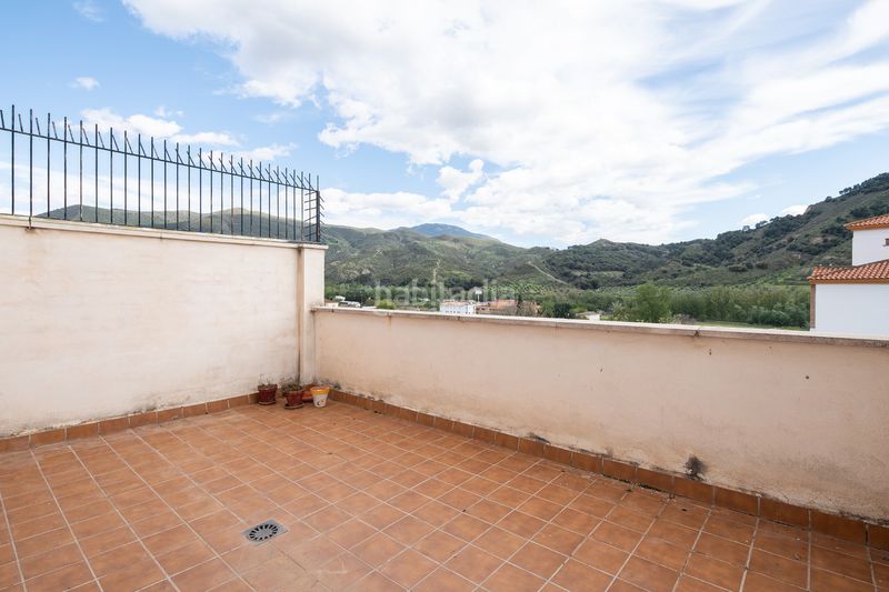 Foto b9e7f944-08ee-4984-aa4f-7b364b4a340f. Pis amb aparcament a Cenes de la Vega
