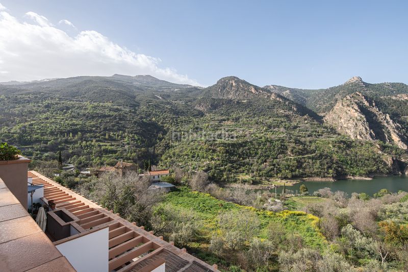 Foto 5ff54e80-e2eb-49d0-9a82-023e39a1467e. Àtic amb aparcament a Güéjar Sierra