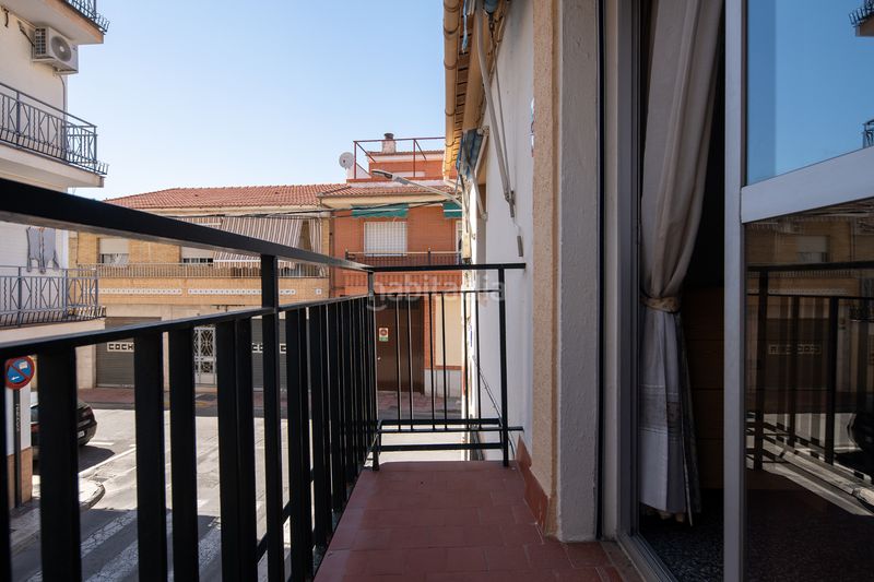 Foto 02fd951a-d598-41b9-81d1-375b2b818c9f. Casa adossada amb aparcament a Maracena