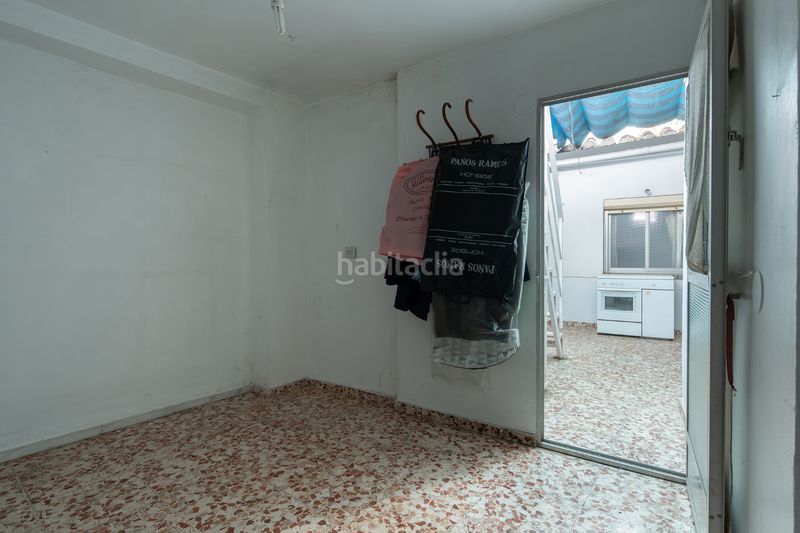 Foto 3c1a0659-20cd-406a-8de6-5b76ab9c0dd6. Casa adossada amb aparcament a Maracena