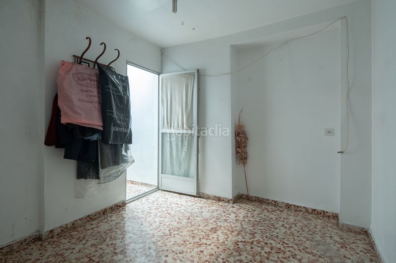 Foto 3d3fdac7-be81-4fc0-b047-c91d49463ee4. Casa adossada amb aparcament a Maracena