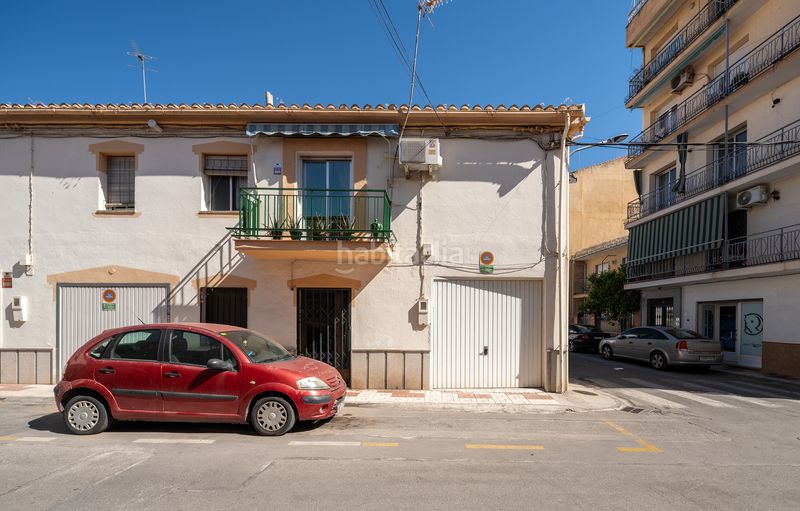 Foto 8d9ccba2-68fb-4a7e-a93a-40d221515389. Casa adossada amb aparcament a Maracena
