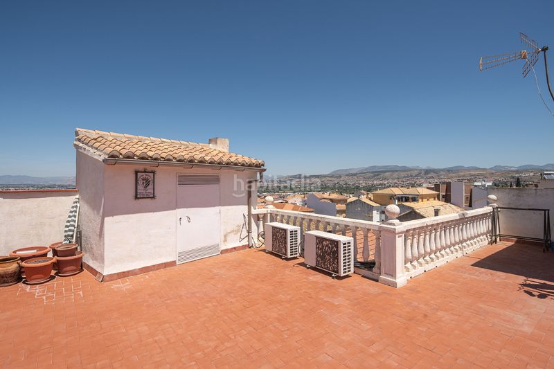 Foto 013b17a5-5add-4650-8fbb-ea22acc7a038. Casa pareada venta de edificio mixto en la zubia en Zubia (La)