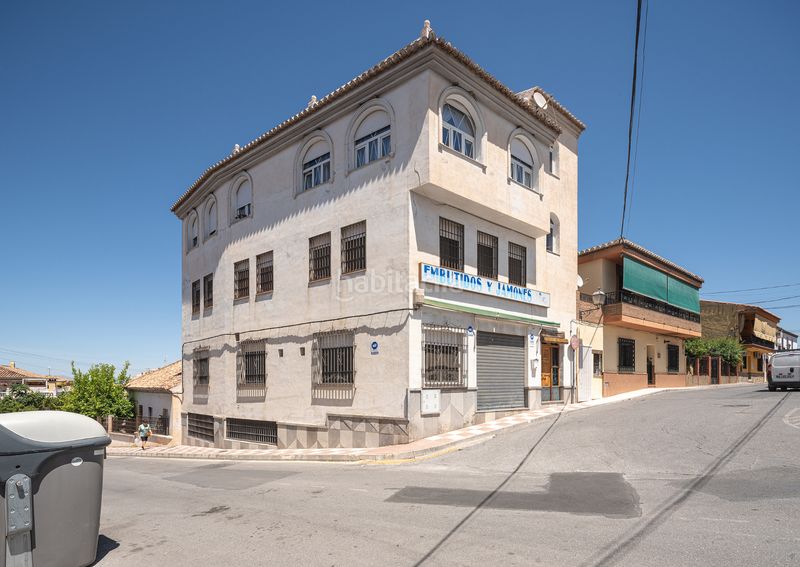 Foto 34e90b9d-1cf0-4402-bd9f-f7e7cb8ab241. Casa pareada venta de edificio mixto en la zubia en Zubia (La)