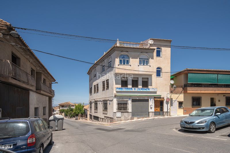 Foto 50746f6c-2ab7-4973-9c74-b83adcb3abe8. Casa pareada venta de edificio mixto en la zubia en Zubia (La)