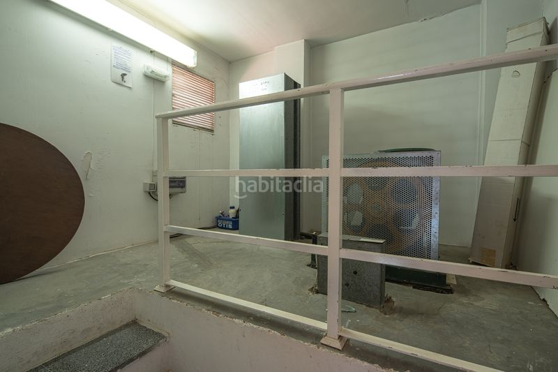 Foto 6062e37e-b7ef-4101-992a-0a60014b13d5. Casa pareada venta de edificio mixto en la zubia en Zubia (La)