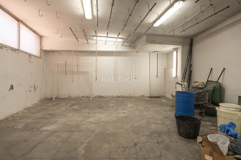 Foto ea69a6e1-1050-4054-97a5-ccf78b278edf. Casa pareada venta de edificio mixto en la zubia en Zubia (La)
