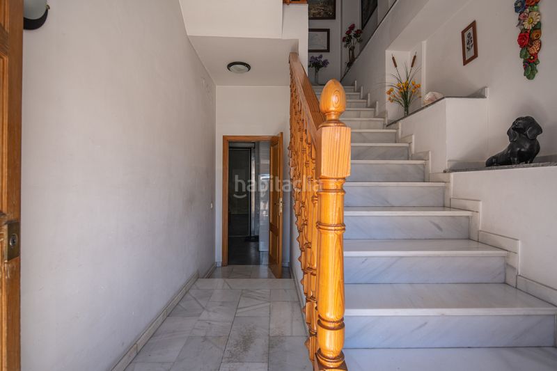 Foto f3389071-93af-4036-a442-9c05df6dfa95. Casa pareada venta de edificio mixto en la zubia en Zubia (La)