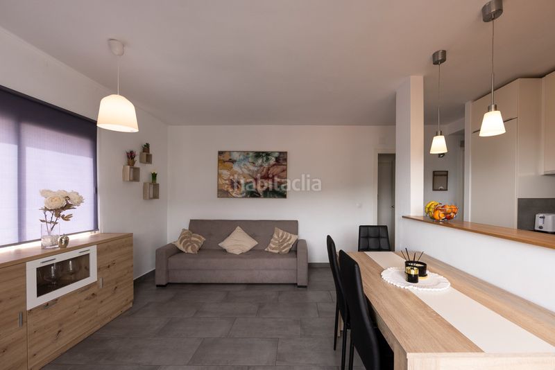 Foto a5cde7eb-abab-446a-b49e-aa37719e4ff9. Apartament amb aparcament a Velilla - Velilla Taramay Almuñécar
