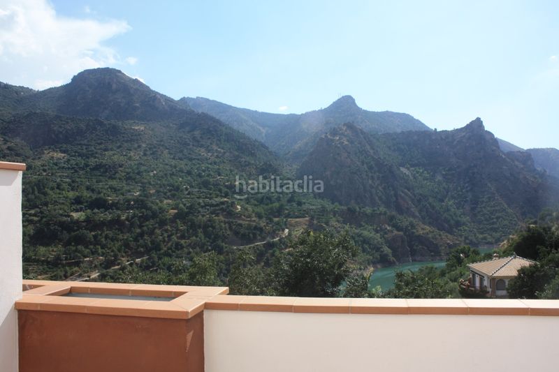 Foto fe5fcbd1-f6a9-488a-9a92-5ecf58d407ef. Appartamento con parcheggio in Güéjar Sierra