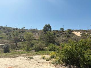 Residential Plot in Altos de la Zubia. Venta de terreno!