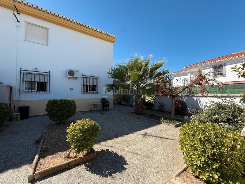 Foto 08679ff8-d663-4883-83f8-7a72bdebabf6. Casa amb aparcament piscina a Láchar