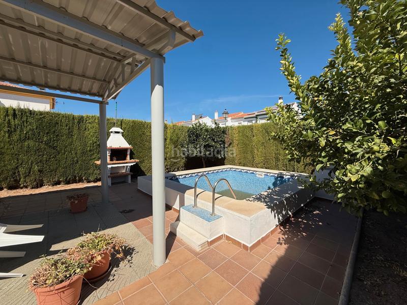 Foto 95cdd896-24ac-42b4-9e75-43a32a4c673f. Casa amb aparcament piscina a Láchar