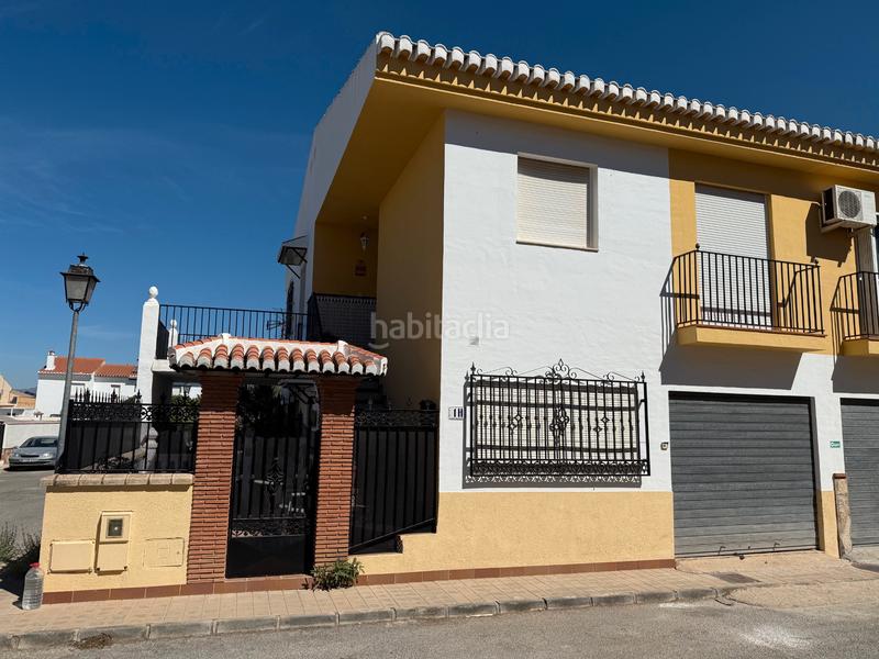 Foto d4c5e0a5-8522-4bb1-b4d3-8f25c7decacf. Casa amb aparcament piscina a Láchar