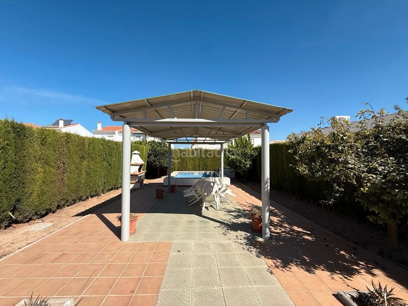 Foto fe11c37a-a120-43be-bd1e-f9e177aaef49. Casa amb aparcament piscina a Láchar