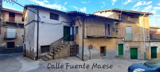 Casale en Torre de Don Miguel. Casa con garaje torre de don miguel