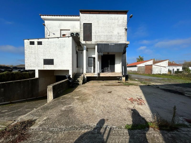 Foto ba72d5ff-132d-43e0-91ad-c85007318948. Local comercial a Moraleja