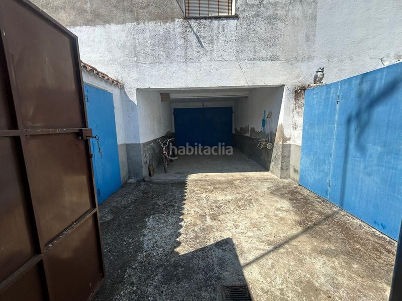 Foto a40cfffe-34dd-41bc-b52e-7166817c3ad9. Casa adosada casa con patio y acceso cochera cáceres en Moraleja