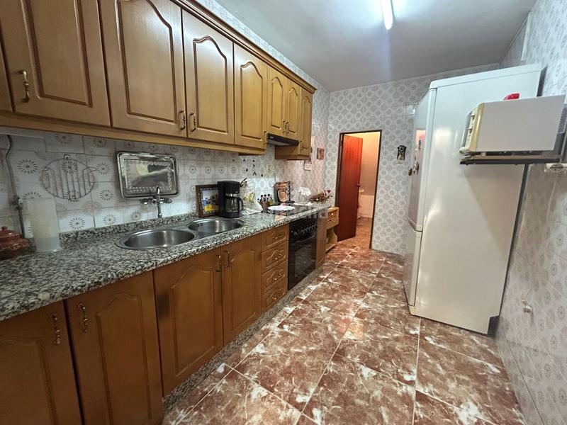 Foto ac2683e1-5b59-43fd-b512-64c5912d81aa. Casa adosada casa con patio y acceso cochera cáceres en Moraleja