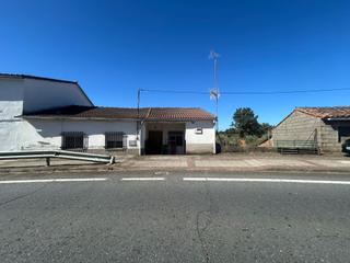Casa a Villasbuenas de Gata. Vivienda planta baja con patio villasbuenas de gata