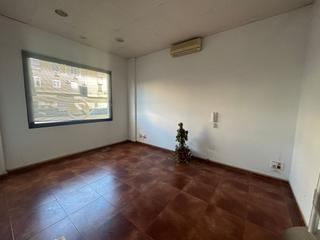 Lloguer Local Comercial a Moraleja. Local comercial avenida lusitania