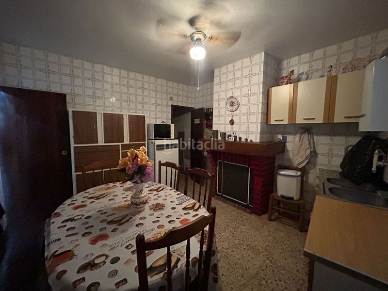 Foto 1aac6552-8a2a-4b97-bc72-338e4471222a. Casa amb aparcament a Perales del Puerto