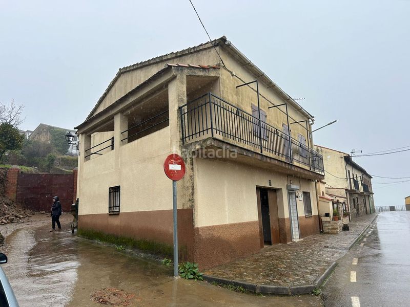 Foto 34297d97-b5ba-411f-983d-181fe4b80e3a. Casa amb aparcament a Perales del Puerto