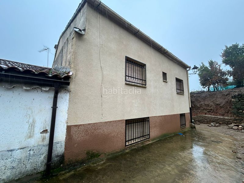 Foto abb65c24-3984-4eb3-a2b5-811c63b7c0e3. Casa amb aparcament a Perales del Puerto