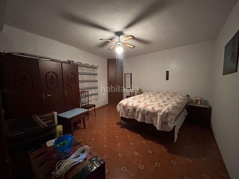 Foto bd7ad933-9a6d-41c5-a25d-00dc69b572c2. Casa amb aparcament a Perales del Puerto