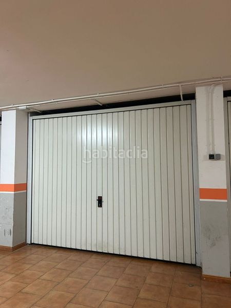 Foto ef164656-f114-49e8-afe0-014b43749493. Aparcament cotxe a Moraleja