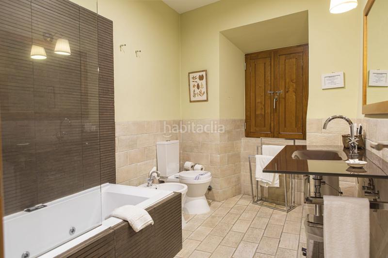 Foto a9f6df39-e99e-4beb-a8d7-421634c5f555. Edifici a San Martín de Trevejo